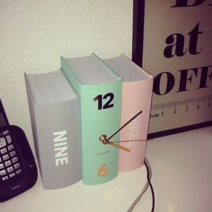 Karlsson, book clock, boekenklok, pastel, mamablog, Marisca Kenter