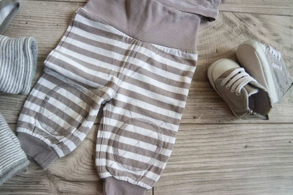 eerste-babykleertjes-Milan-mama blogger-mama-blog-baby-