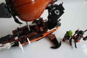 lego_ninja_review_raid_zeppelin_legoblogger_1