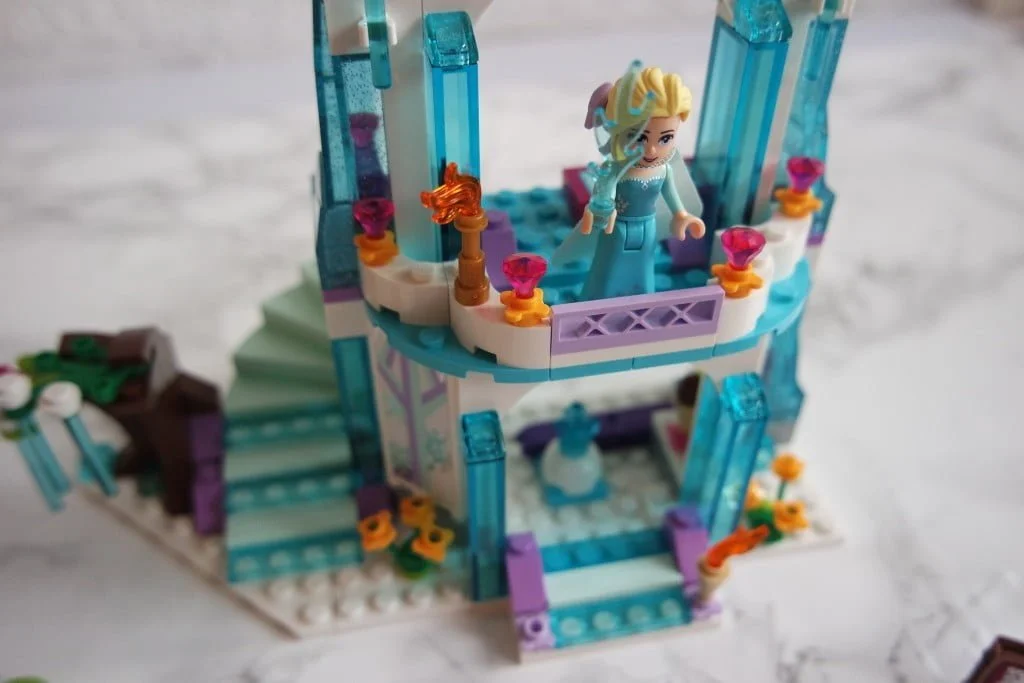 Review| LEGO® Frozen Elsa’s IJspaleis die je shopt met korting!