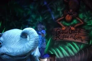 glow in the dark_midgetgolf_review_rotterdam_mamablogger_mama_blog_persoonlijk_