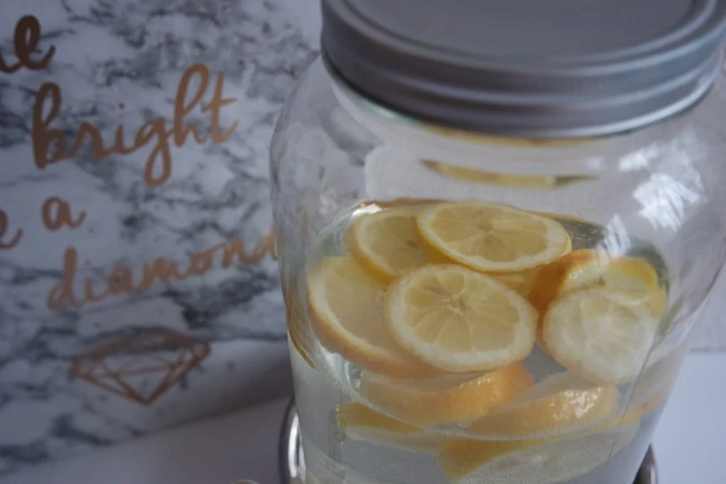 diy_budget_lemonade_limonade_dispenser_kruidvat_mamablogger_familyblogger_riviera_maison_budget_