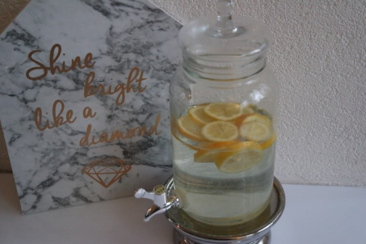 Mama blog DIY budget limonade dispenser