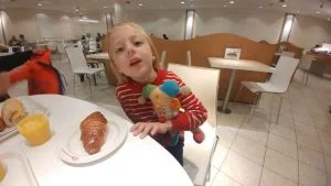 ontbijt_hema_review_uitje_kinderen_ budget_mamablogger_