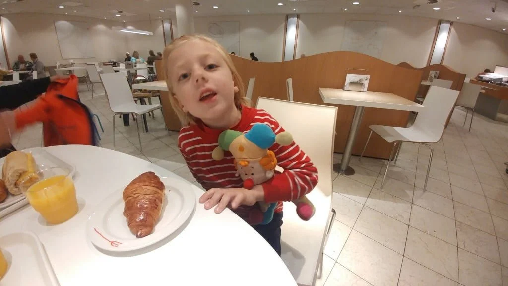 ontbijt_hema_review_uitje_kinderen_ budget_mamablogger_