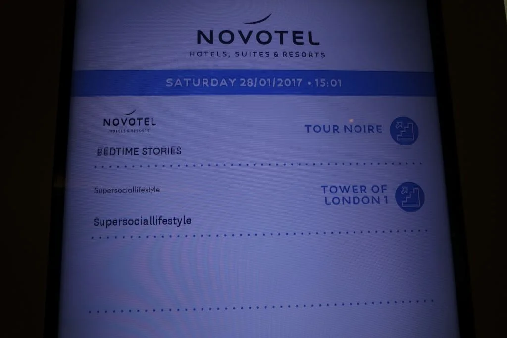 novotel bedtime stories_Brussel_mamablogger_weekendje weg_trein_voorlezen_persreisje_