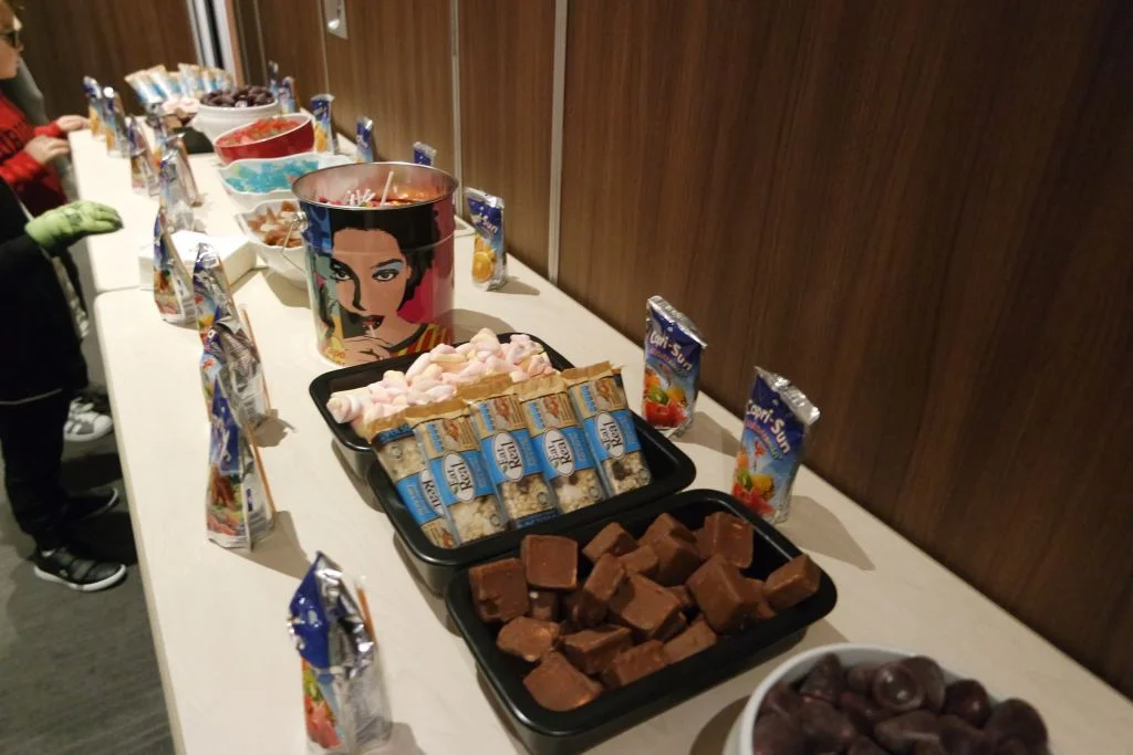 novotel bedtime stories_Brussel_mamablogger_weekendje weg_trein_voorlezen_persreisje_