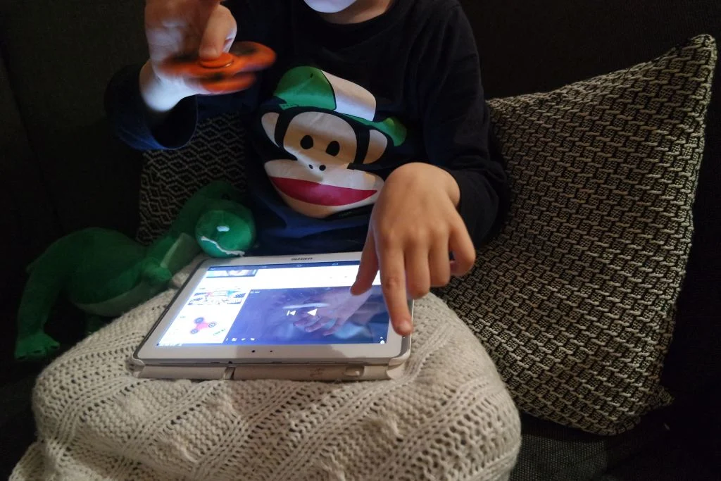 fidget spinner_hype_trend_review_mamablogger_tip_