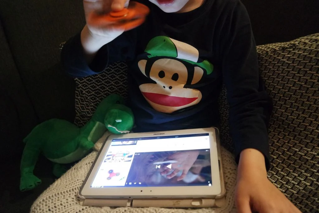 fidget spinner_hype_trend_review_mamablogger_tip_
