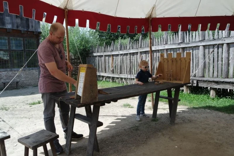 prehistorisch dorp_eindhoven_review_Milans Must Do_dagje weg_blogger_tip_uitje met het gezin_