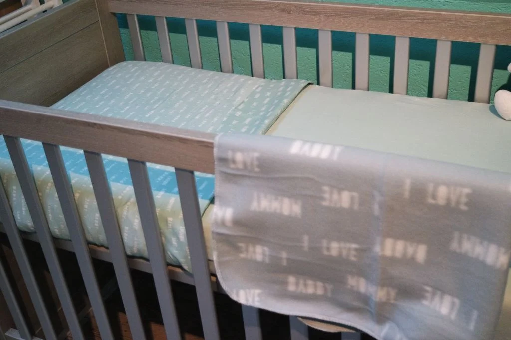 babybedje_matras_eve sleep_babymatras_zeeman_beddengoed_zwanger_baby_mamablogger_mamablog_bedje_opmaken_