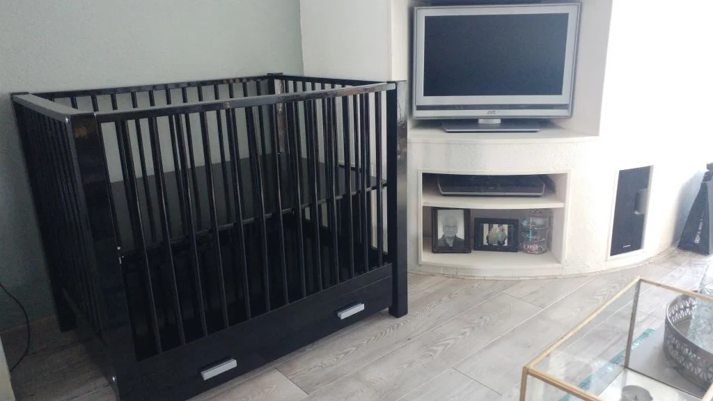 box_zwart_verf_zelf verven_DIY_baby_zwanger_nesteldrang_