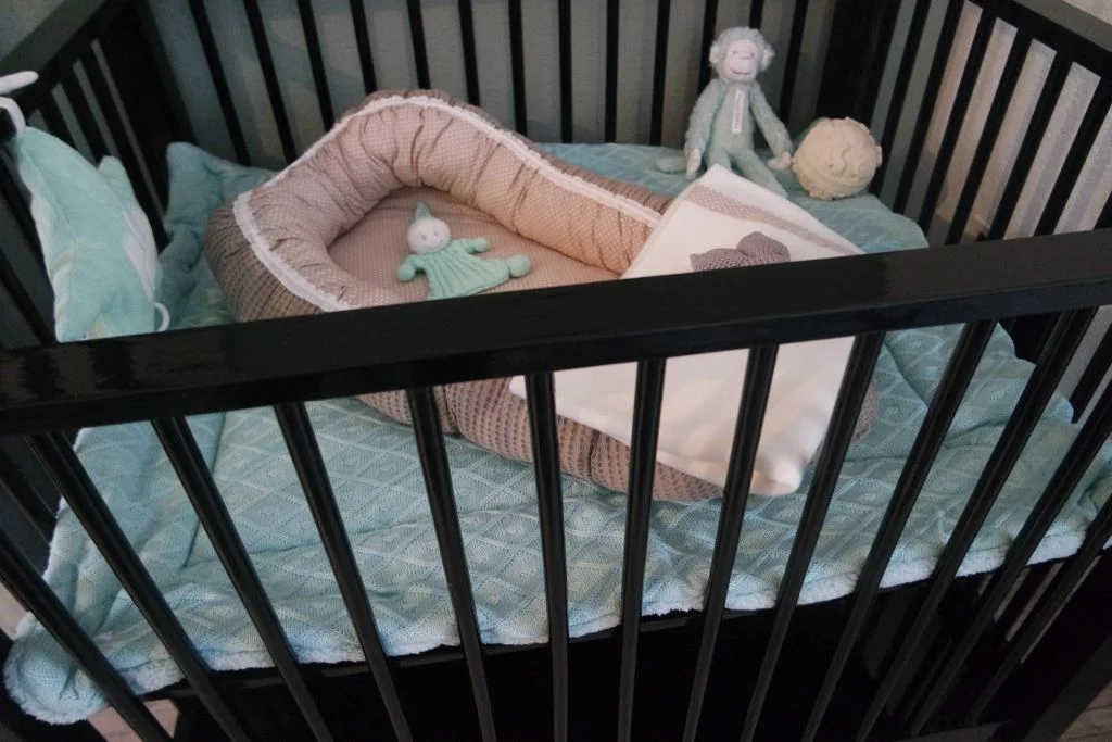 box_zwart_verf_zelf verven_DIY_baby_zwanger_nesteldrang_