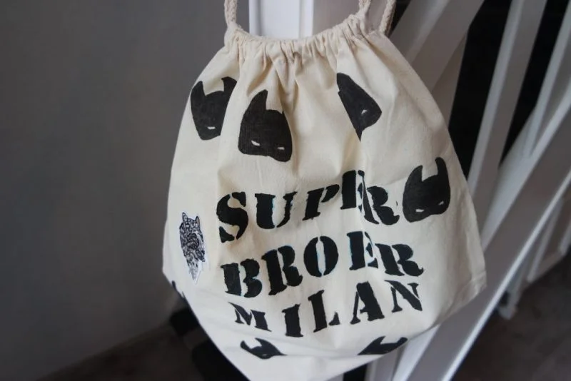 canvas_xenos_grote broer Milan_stijkapose_stijkemblemen_okotber_baby_zwanger_mamablogger_