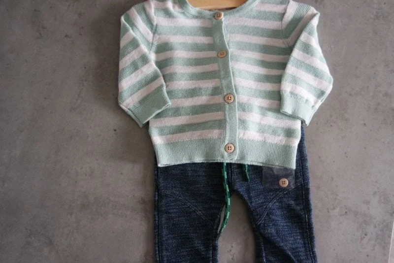 eerste pakje baby_mamablogger_zwanger_baby_babykleertjes_Z8_Noppies_
