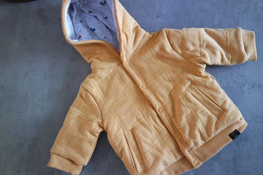 neutrale babykleertjes_effen_zonder print_feetje_noppies_prenatal_babydump_ mamablogger_zwanger_
