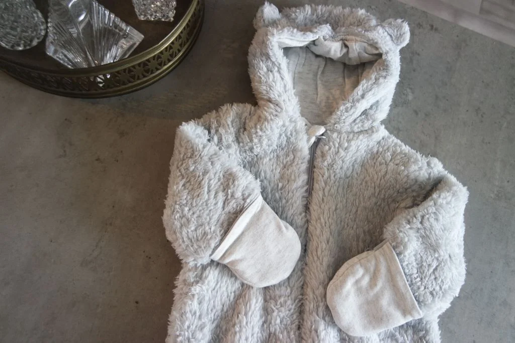 neutrale babykleertjes_effen_zonder print_feetje_noppies_prenatal_babydump_ mamablogger_zwanger_