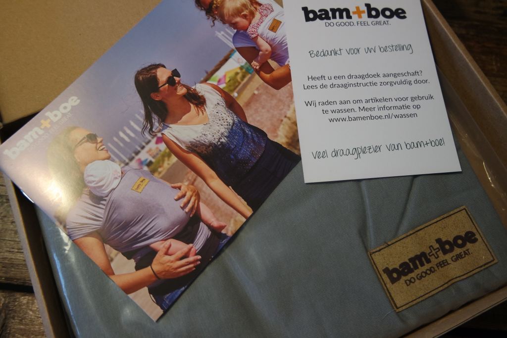 bam+boe_draagdoek_review_mamablogger_marisca_baby_newborn_dragen_ergonomisch_