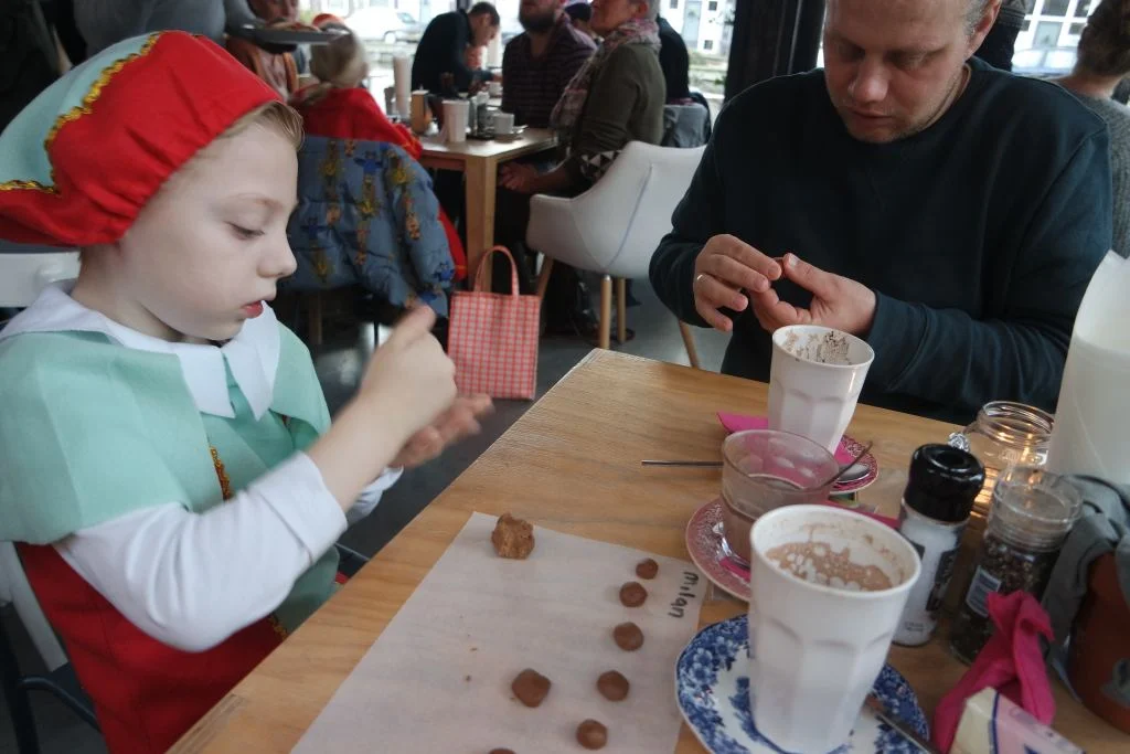Sinterklaasintoch_eerste keer intocht_Sinterklaas_verslag_Mamablogger_