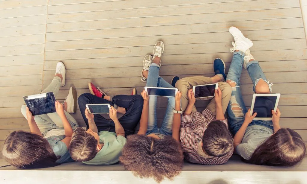 kinderen_online opvoeden_mamablogger_kinderen_internet_