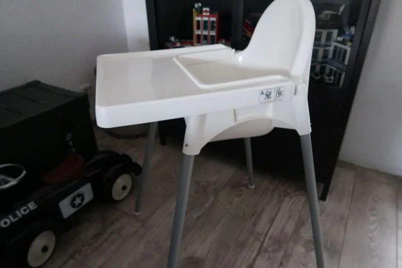 ikea_antilop_kinderstoel_DIY_zwart/wit_scandinavisch_interieur_mamablogger_marisca_