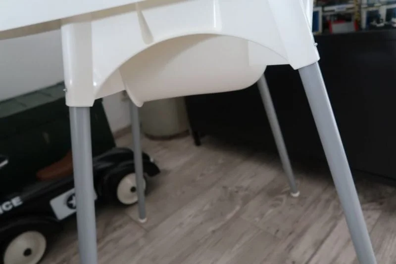 ikea_antilop_kinderstoel_DIY_zwart/wit_scandinavisch_interieur_mamablogger_marisca_