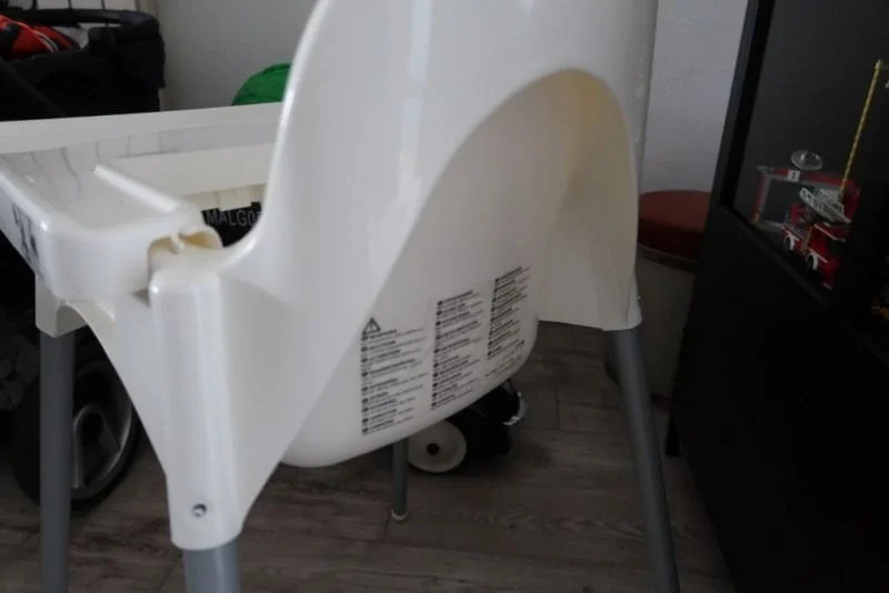 ikea_antilop_kinderstoel_DIY_zwart/wit_scandinavisch_interieur_mamablogger_marisca_