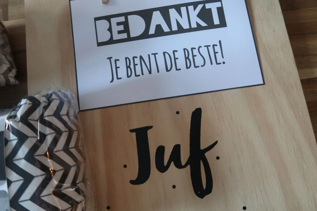 kleine spruit & hout_mamablogger_websop_zwart_wit_wonen_speelhoek_tip_kinderkamer_cadeautjes_