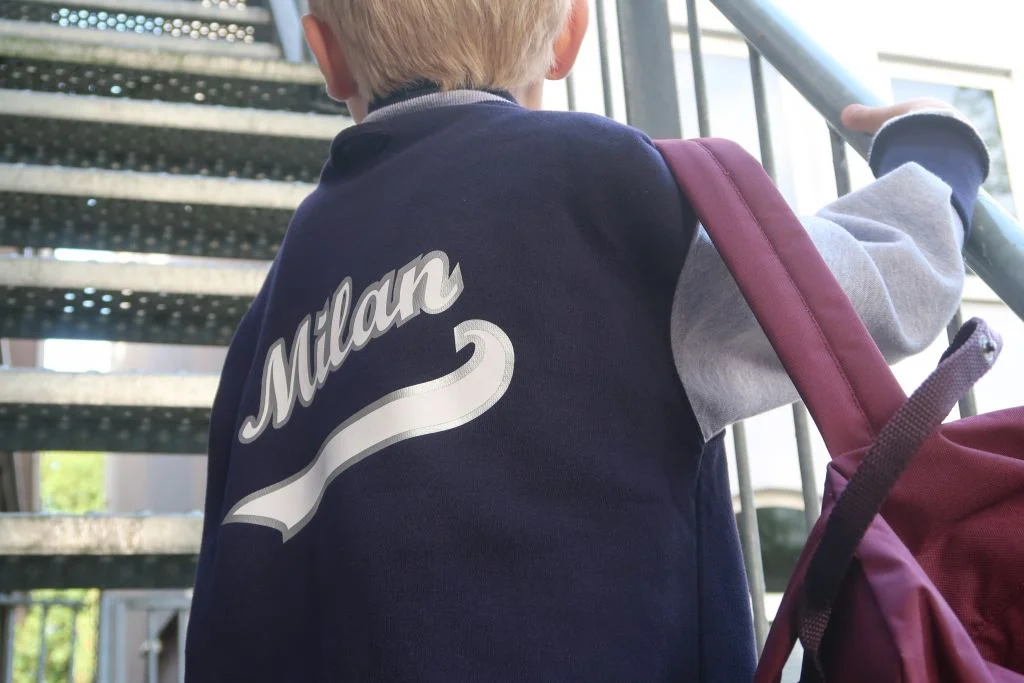 back to school_bulbby_gepersonaliseerde schoolspullen_highschool_baseball vest_rugtas_mamablogger_
