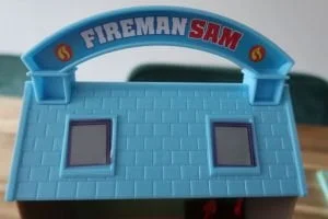 koffertje_brandweerman_Sam_supermarkt_mamablogger_dieuwertjes supermarkt_review_speelgoed_kinderen_kinderspeelgoed_
