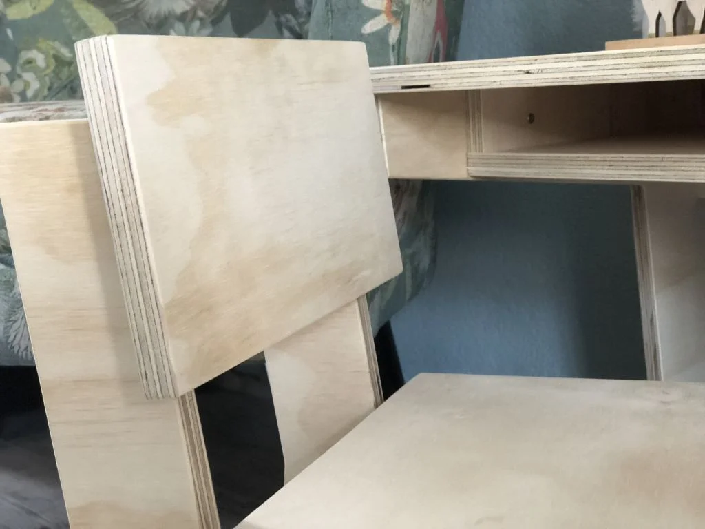 Box_eruit_schoolburreautje_aap_noot_mies_van stoer hout_mamablogger_interieur_zithoekje_Kwantum_alpaca_