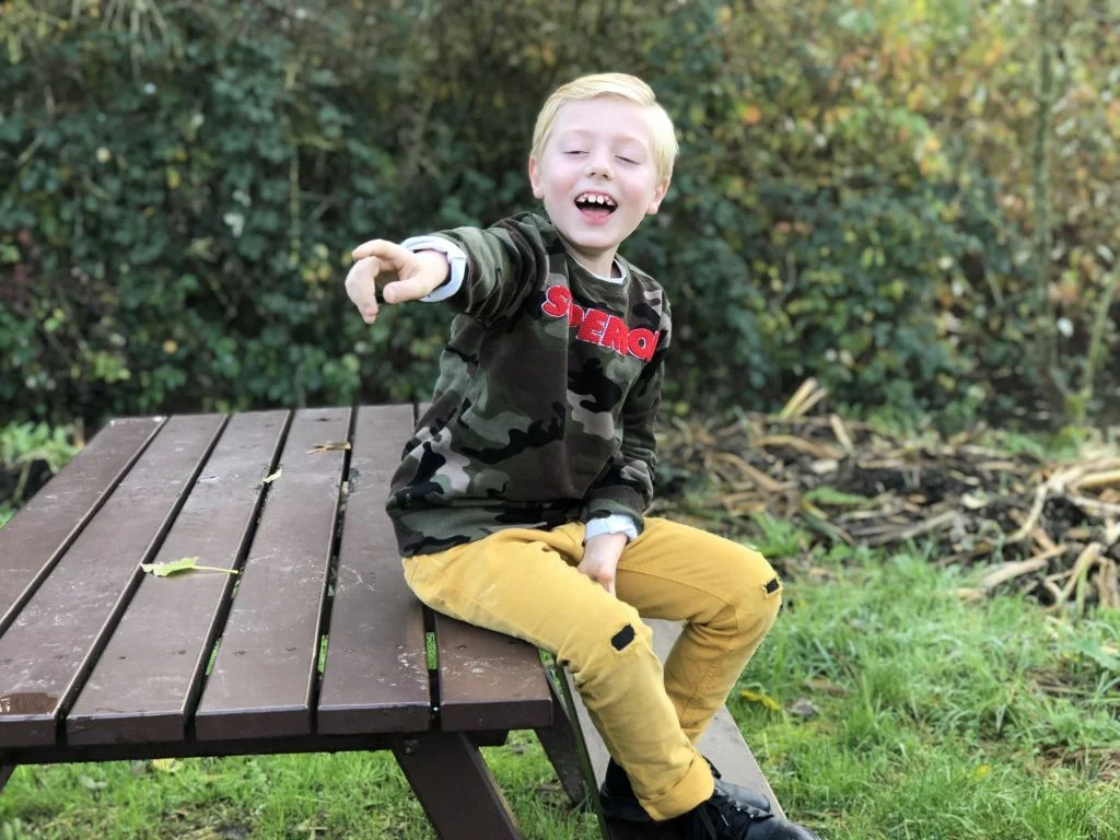 Vingino_jongenskleding_mamablogger_stoer_hip_netjes_kerstdiner_Milan_