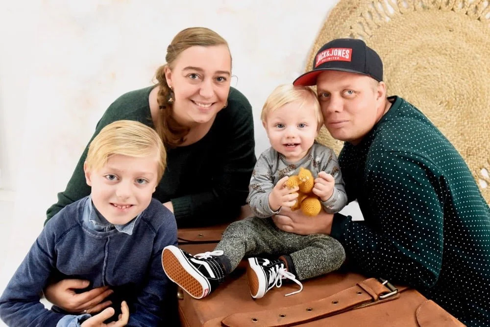 fotoshoot_gezinsfoto_Snoez Fotografie_mamablogger_fotostudio_Dongen_