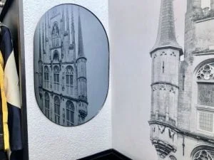 make-over_halletje_interieur_zwart_wit_fotobehang_stadhuis_gouda_