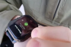 connect go_one2track_GPS_horloge_telefoon_winactie_mamablogger_