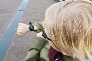 connect go_one2track_GPS_horloge_telefoon_winactie_mamablogger_