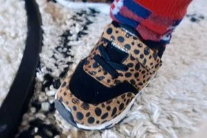 top_flop_sneakers_ali express_mamablogger_review_ugly sneaker_panterprint_gucci_bee_look-a-like_