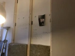 muur_klushuis_muur isoleren_geluidsoverlast_oud huis_verbouwen_mamablogger_