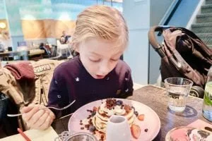 brooks_amsterdam_hotspot_kinderen_nanny_mamablogger_review_brunch_zondag_