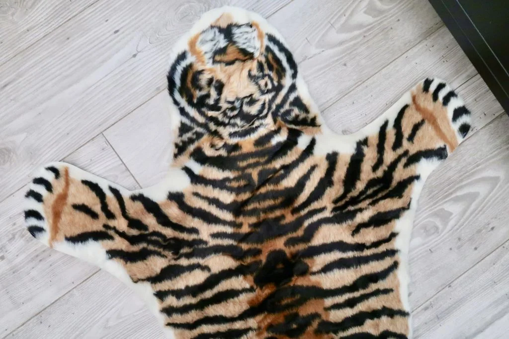 vloerkleed_look-a-like_doing_goods_kinder vloerkleed_mamablogger_kruidvat_tijger_panter_zebra_