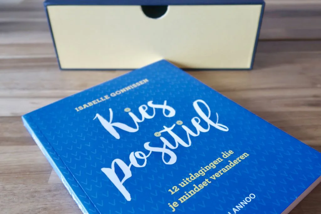 lifestyle_boeken voor moeders_5x_happy life 365_schoolpleinmoeders_kies positief_mindset_mamablogger_