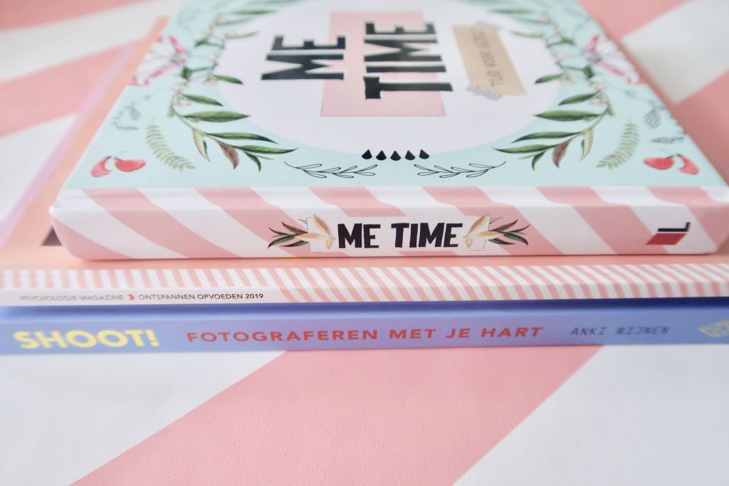 Tijd voor een goed boek | De leukste roze boeken van dit moment
