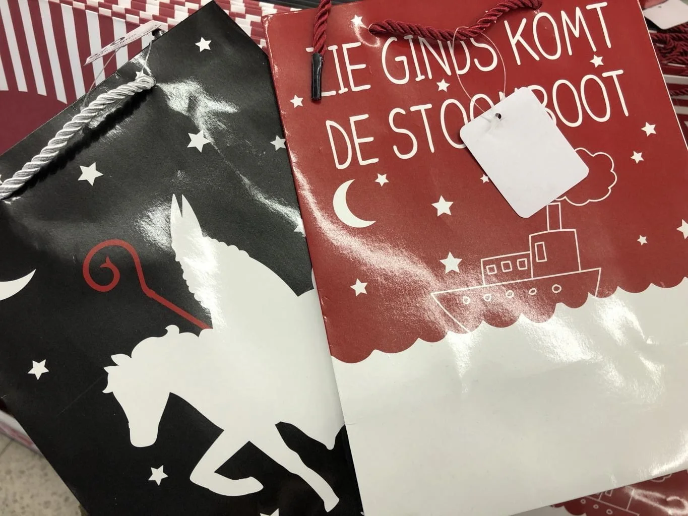 Sinterklaas_Zeeman_aftellen_aftelkalender_vlaggetjes_shirtje_Mamablogger_