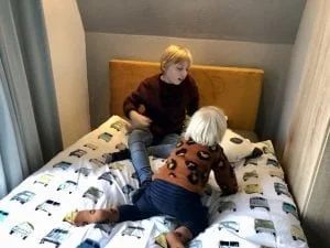 bed_jongenskamer_Milan_tienerkamer_make-over_boxspring_bosch bedding_mamablogger_