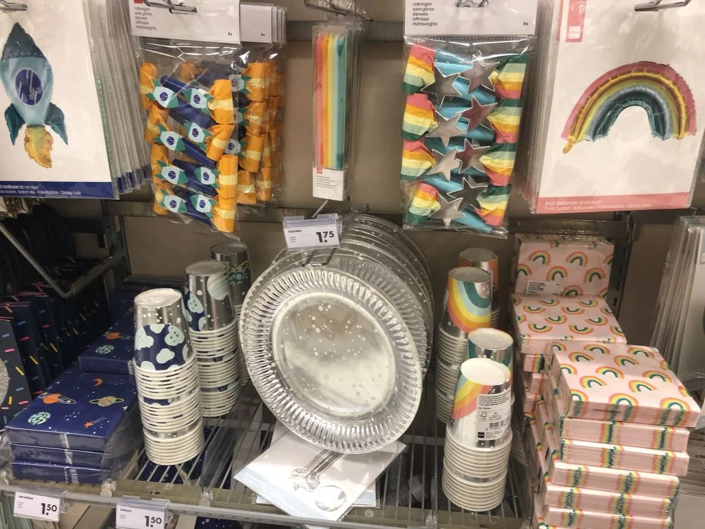 feestartikelen_HEMA_inpakken_cadeau_juffenbedankje_traktatie_uitnodiging_mamablogger_