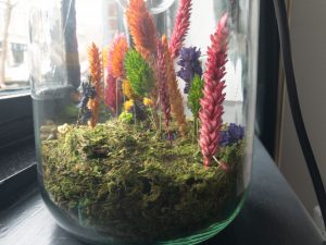 DIY | Droogbloemen in een glazen tafellamp