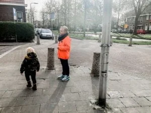 plog_thuiswerken_tulpen uitdelen_huiswerk_werkstuk_mamablogger_persoonlijk_
