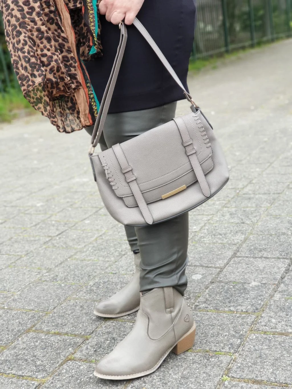 Kringloop_outfit_budget_mamablogger_moms outfits_