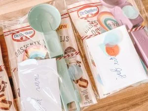 ijs_bedankje_juf_meester_Dr. Oetker_mamablogger_juffenbedankje_traktatie_mamablogger_