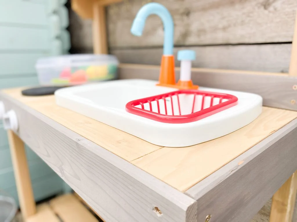 rosa_houten_speelkeuken_speelkeukentje_buitenspeelgoed_mamablogger_review_